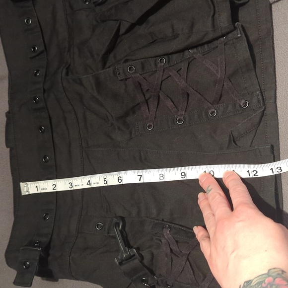 Punk Black Kilt w/chains - Picture 9 of 9
